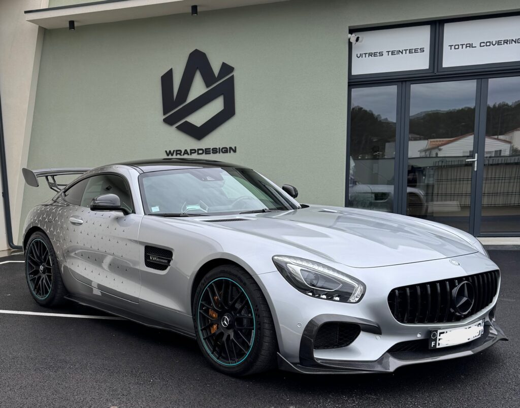 covering voiture réalisé dans notre atelier à Pélissanne
