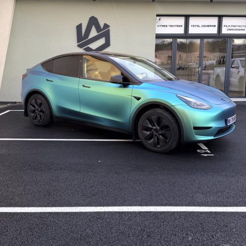 Différence teinte vitres teintées 25% et 15% voiture en atelier Wrap Design Pélissanne